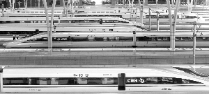 　　6月23日，京沪高铁380系列动车停靠在即将启用的上海虹桥站京沪站台。新华社发src="/xwtj/UploadFiles_1579/201106/20110624151650221.jpeg"